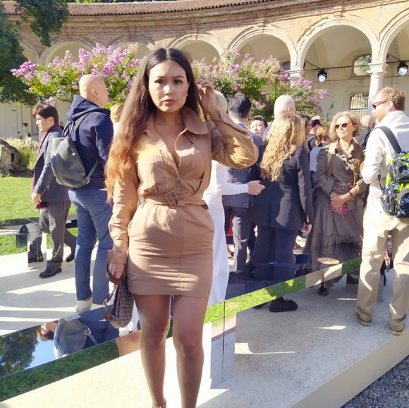 Meet your Posher, Danara - Picture 4 of 4